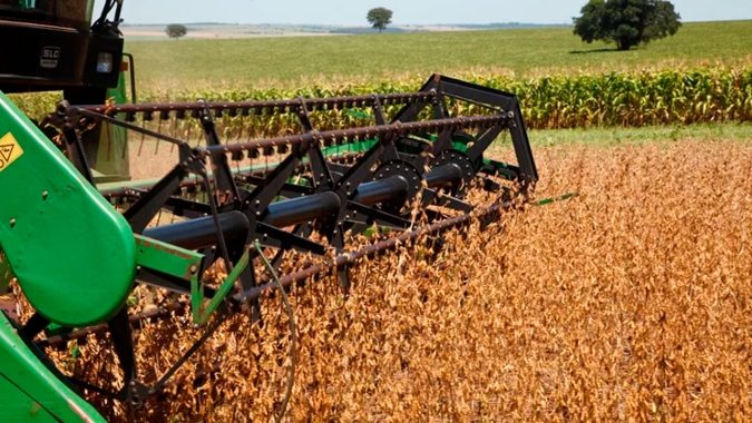 Colheita da soja se aproxima do fim no RS com bom nível de produtividade