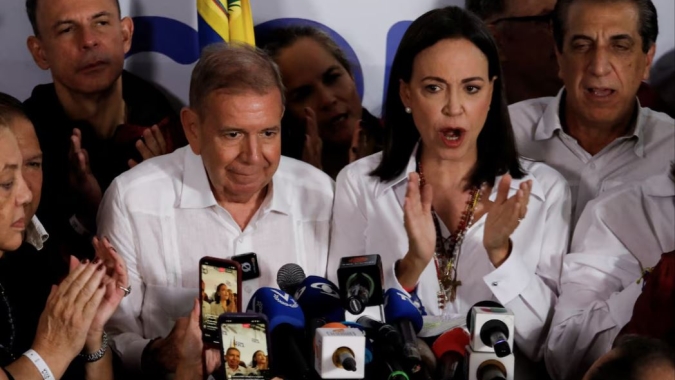 Candidato de oposição da Venezuela em exílio disse que foi avisado que seria preso
