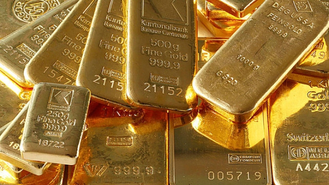 Ouro ultrapassa US$4.300 e caminha para maior aumento semanal desde 2008