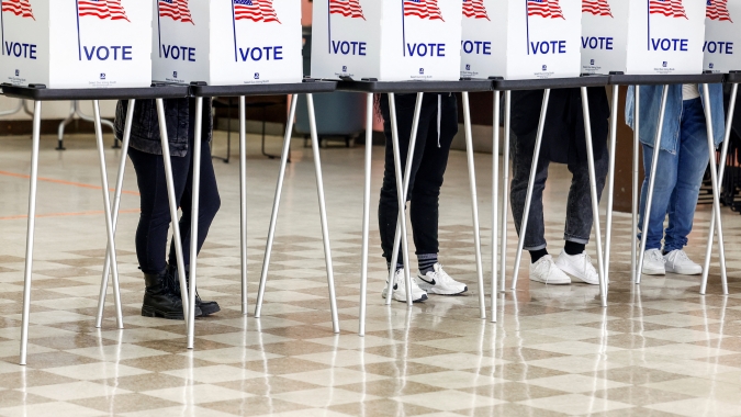 Republicanos conquistam maioria na Câmara e EUA terão Congresso dividido