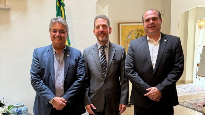 CNA se reúne com adidos agrícolas e embaixador do Brasil em Bruxelas