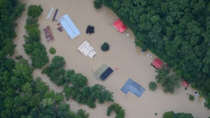 Enchentes no Kentucky matam pelo menos 30 pessoas e mais tempestades são previstas