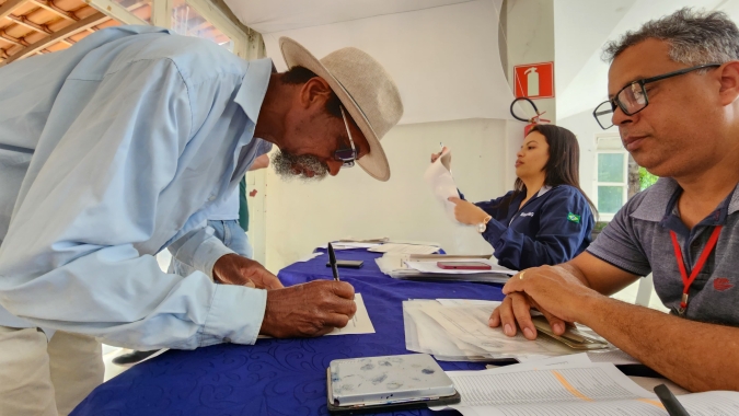 Governo de Minas entrega 198 títulos de propriedade rural no Norte do estado  