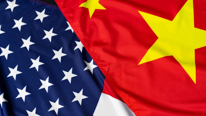China eleva alcance diplomático enquanto EUA reduzem presença, diz relatório