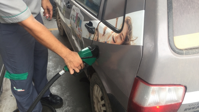 IPCA-15 desacelera alta em março a 0,69%, mas combustíveis pesam
