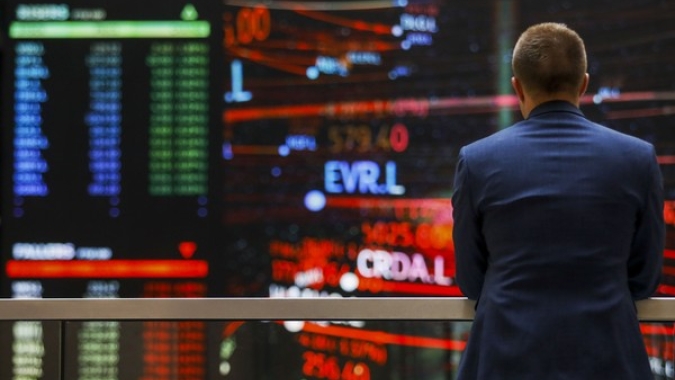 Ações europeias caem com estresse do mercado privado e tensões no Oriente Médio