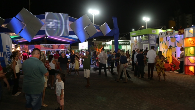 Mossoró se transforma na capital mundial da fruticultura com o início da Expofruit 2025