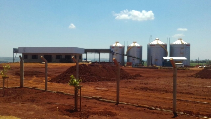 Com produção aquecida, agricultores investem em complexos de armazenagem