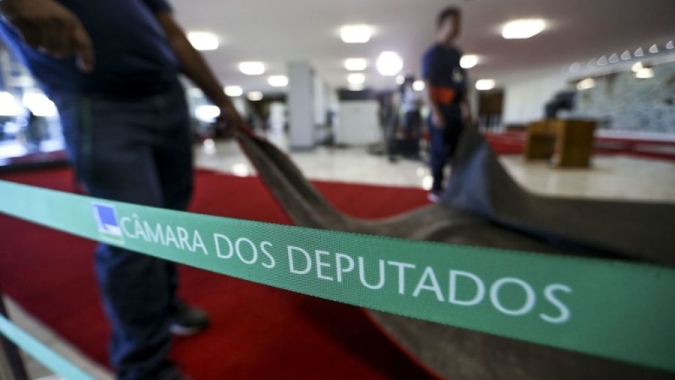 Relator recomenda aprovação da PEC de auxílios sociais na Câmara