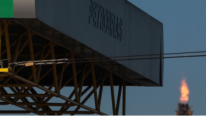 Petrobras não fará reajuste imediato em combustíveis mas monitora mercado de petróleo