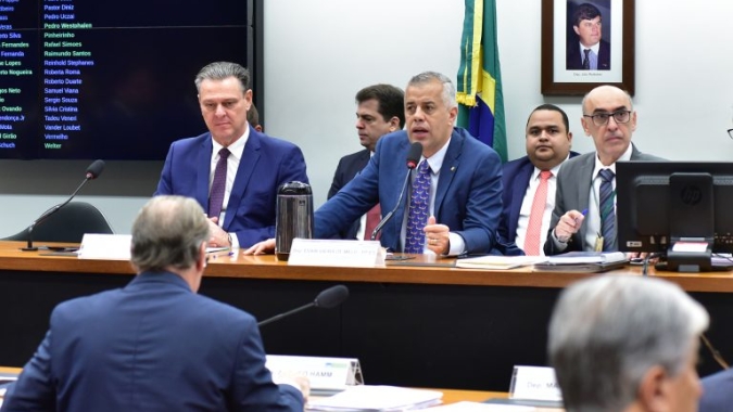 Ministro da Agricultura recebe críticas na Câmara ao voltar a defender a importação de arroz