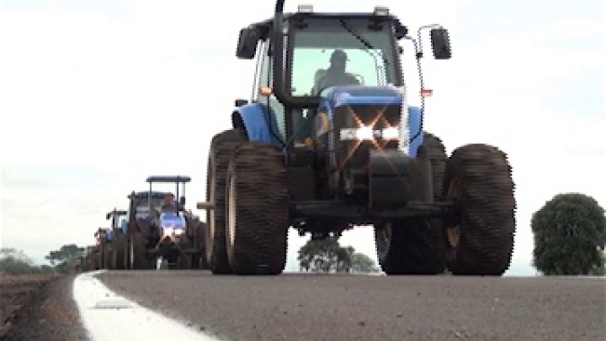 Vendas de máquinas agrícolas no país caem no semestre, mas projeção é de alta no ano