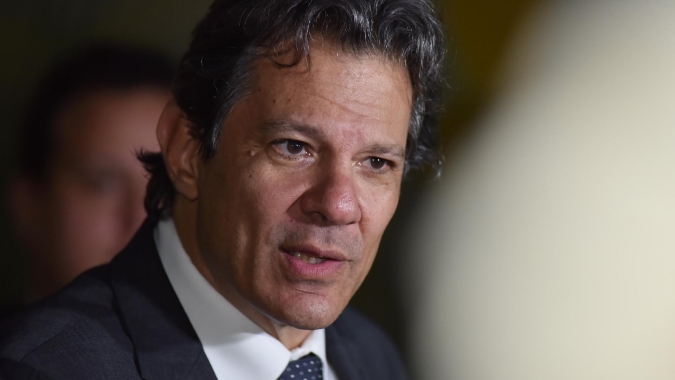 Brasil não vai retaliar de imediato tarifas dos EUA sobre aço, diz Haddad