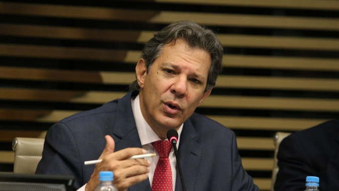 Reuters: Haddad diz que decisão sobre tributação de combustíveis deve sair nesta segunda-feira