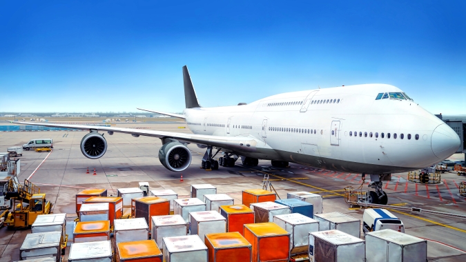 Exportadores avaliam opções de frete aéreo em meio à intensificação de ataques no Mar Vermelho