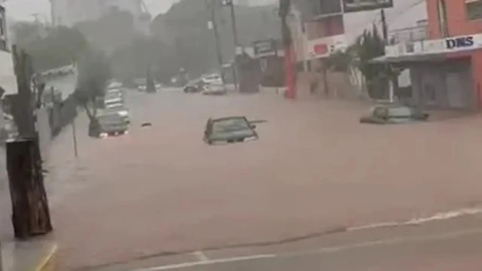 Tempestade causa prejuízo no RS e instituições mantêm alerta para altos volumes de chuvas