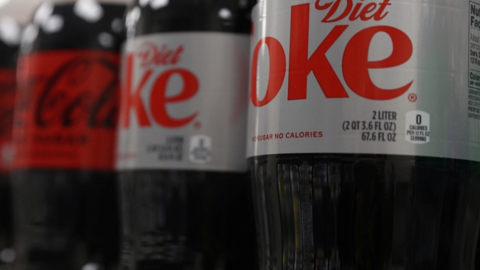 Coca-Cola sofrerá impacto limitado com iminente decisão da OMS sobre aspartame, dizem analistas