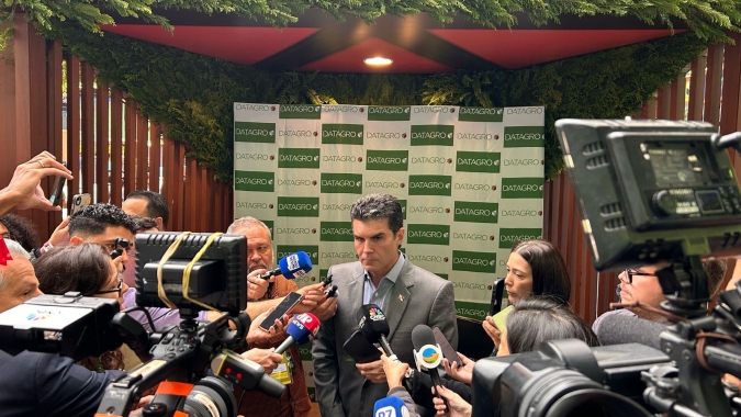 “Precisamos olhar a oportunidade de transformar o mercado de carbono em uma commodity global”, diz governador do Pará