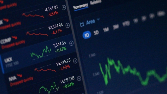 Ibovespa recua com investidores de olho em balanços, sem tirar Oriente Médio do radar
