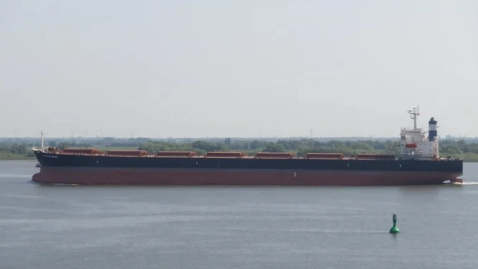 Navio carregado com milho do Brasil a caminho do Irã é alvo de ataque no Mar Vermelho
