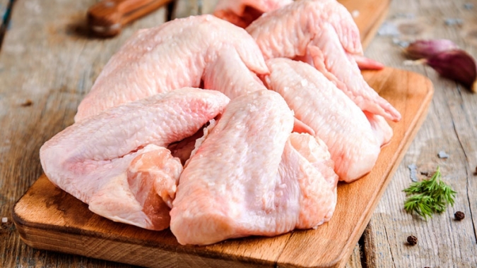 Importações de frango da China pressionam mercado de carnes na Rússia