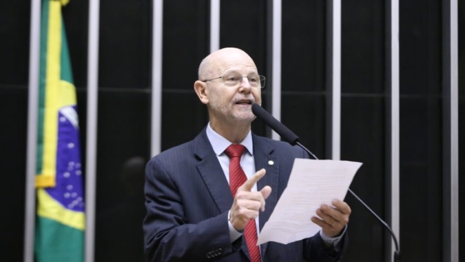 Câmara aprova MP com socorro ao RS após chuvas; texto vai ao Senado