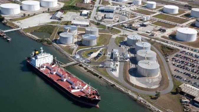 Importação de gasolina pelo Brasil deve mais que dobrar em abril ante 2025, aponta Datagro