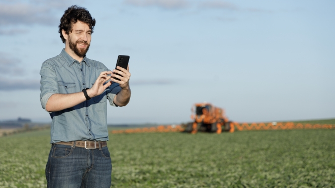 Correção de sinal GPS por satélite otimiza produtividade e precisão no campo