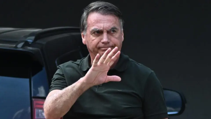 Jovem Pan: PGR defende que Bolsonaro cumpra pena em prisão domiciliar