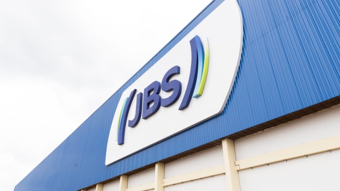 JBS vê custos do milho em alta em 2026 e cenário "baixista" para farelo de soja, diz CEO