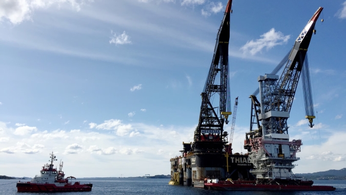 Preços do petróleo sobem com paralisação do campo Sverdrup e escalada da guerra na Ucrânia