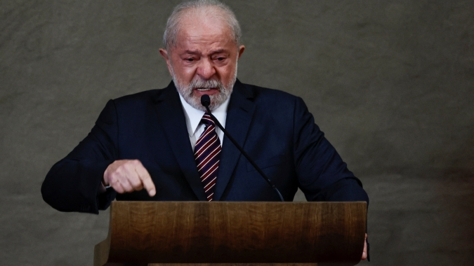 Reuters: Lula diz que reajuste do mínimo deve acompanhar o PIB e cria grupo para definir nova política