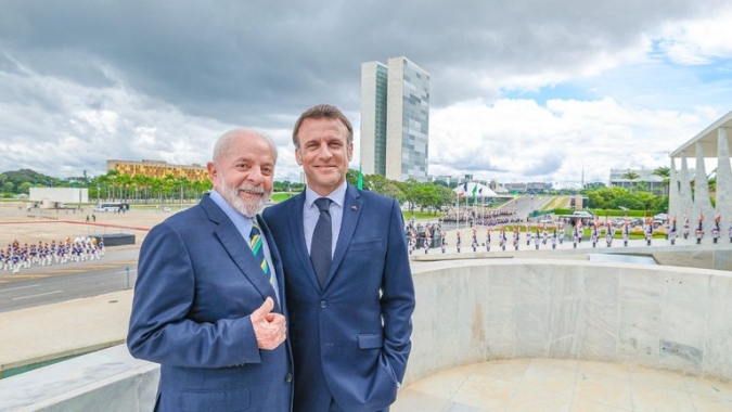 Lula e Macron se comprometeram em concluir diálogo para assinatura de acordo UE-Mercosul neste semestre, diz Planalto