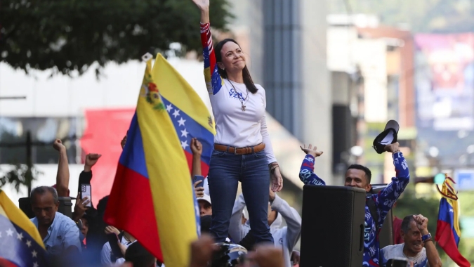 Venezuelana María Corina Machado está segura, mas não irá à cerimônia do Prêmio Nobel da Paz, diz instituto