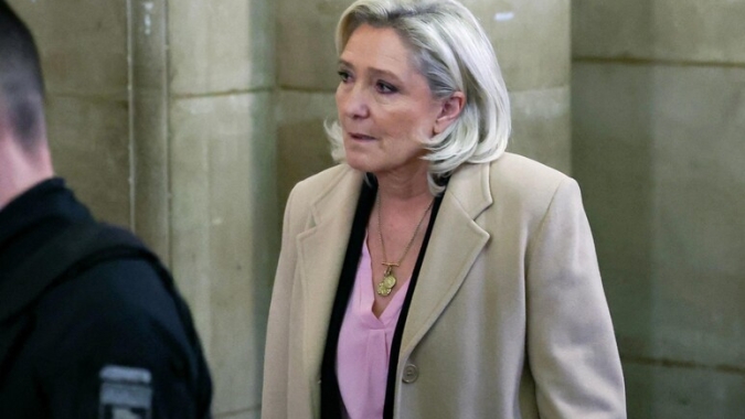 Marine Le Pen diz em julgamento de apelação que não tinha noção de ter feito nada de errado