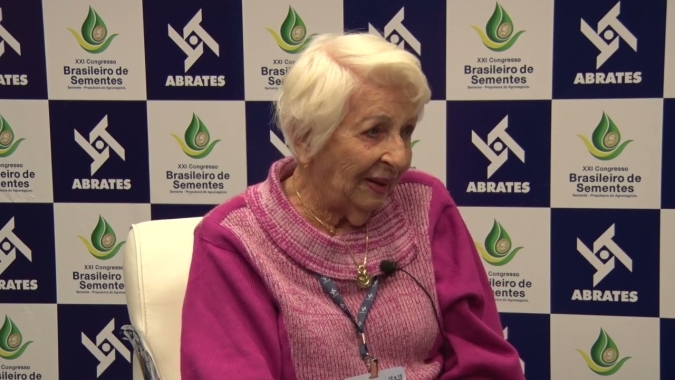 Aos 95 anos pesquisadora que iniciou o movimento de certificação das sementes no Brasil relembra os desafios do setor