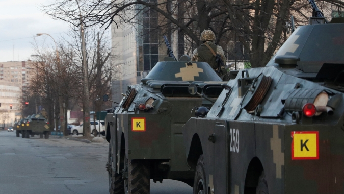 Autoridades de alto escalão da Ucrânia deixam cargos em rara mudança em Kiev