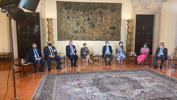 Evolução dos sistemas alimentares deve levar em conta circunstâncias locais e realidades culturais, diz ministra em Roma