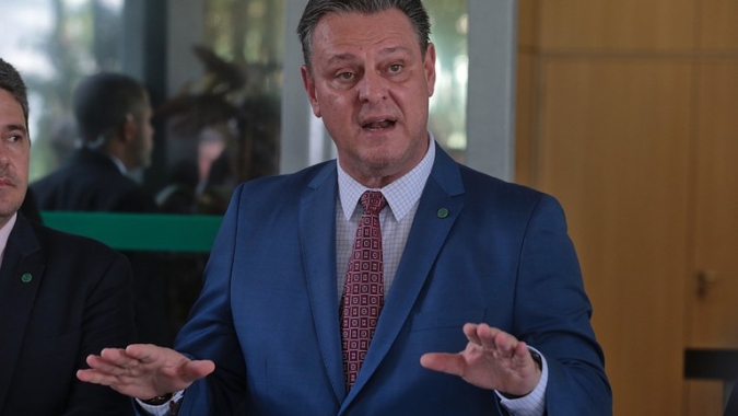Ministro da Agricultura fala em expectativa de rápido restabelecimento do Brasil como livre de gripe aviária