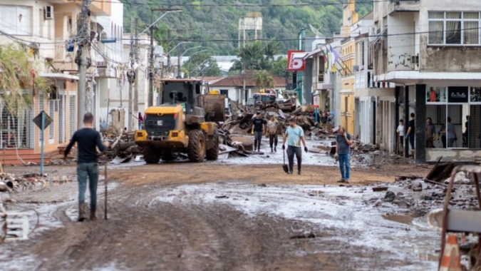 RS: Governador se reúne com prefeitos da Serra para discutir reconstrução pós-enchente