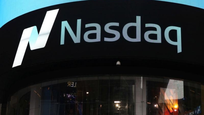 Nasdaq e S&P 500 caem com ânimo contido por temor de alta de juro