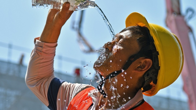 Extremos na Ásia: Onda de calor, temperaturas recordes e inundações castigam campos, animais e população