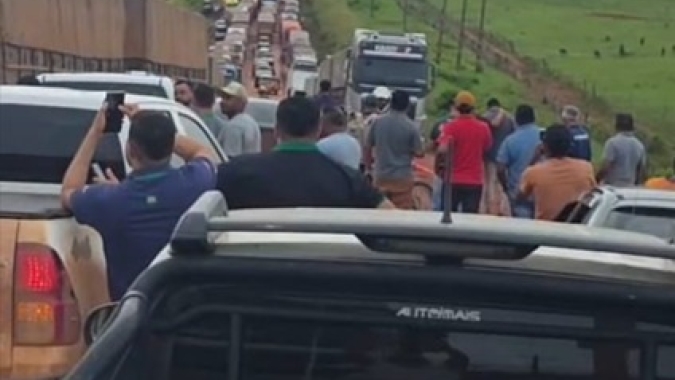 Caminhões com soja acumulam-se em Miritituba, retardando exportação da safra recorde