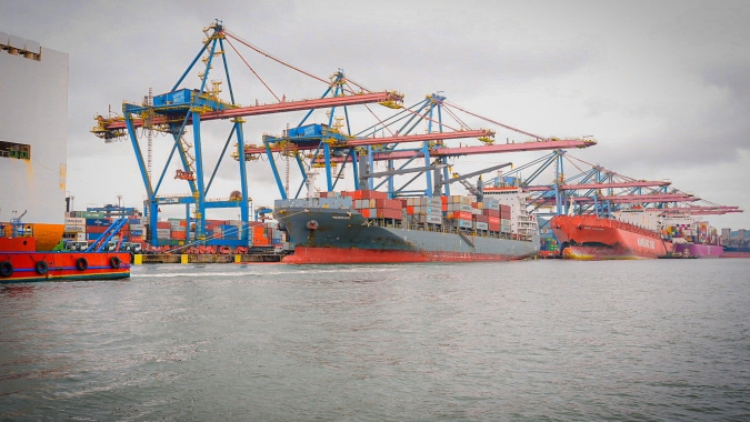 Brasil tem superávit comercial de US$6,1 bi em agosto, com queda de exportações para os EUA