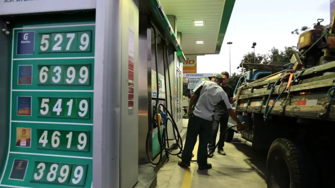 Preço da gasolina fica estável e do etanol reduz 0,25% na primeira quinzena de junho, aponta Edenred Ticket Log
