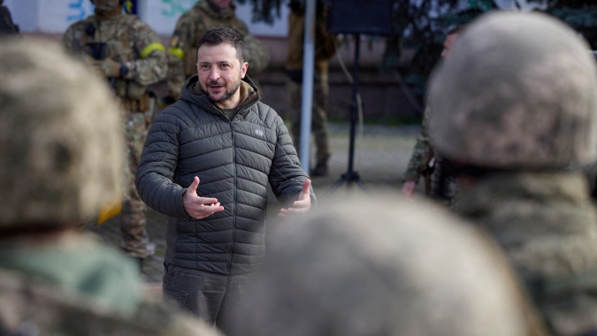 Zelenskiy pode visitar Biden e Congresso dos EUA na quarta-feira, dizem fontes