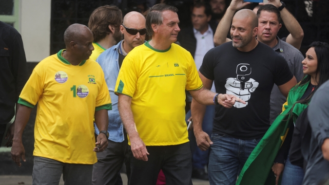 Reuters: Com 16,16% das seções apuradas, Bolsonaro tem 47,91% e Lula soma 43,36%, diz TSE