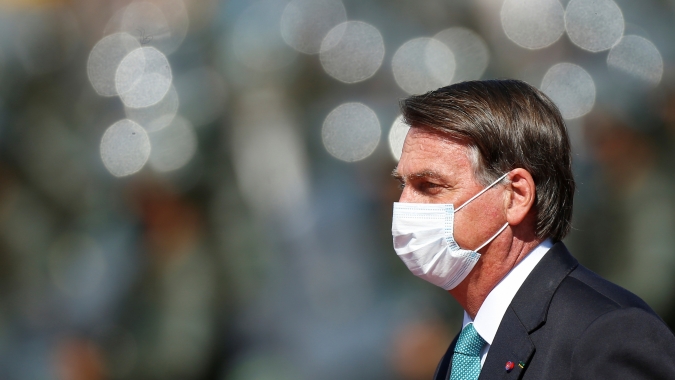 Bolsonaro diz a apoiadores que "a gente está ganhando" e não pode ir para tudo ou nada