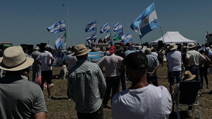 Argentina: Com menor safra de soja em 14 anos pelos efeitos da seca, campo faz protesto cobrando respostas do governo