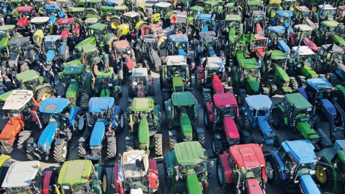 Governo grego oferece mais concessões aos agricultores que protestam